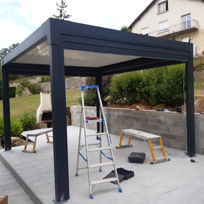 Second oeuvre pose d'une pergola